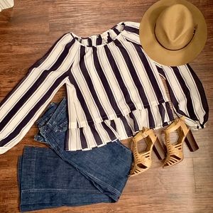 🌼LAST CHANCE🌼 Merona white and navy top
